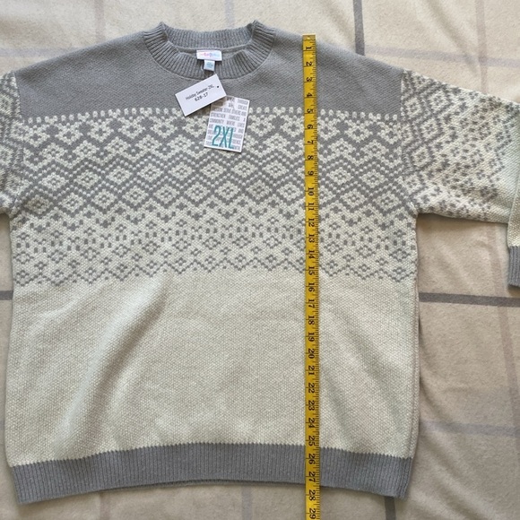 LuLaRoe Gray and Cream Holiday Crewneck Sweater - Picture 9 of 11